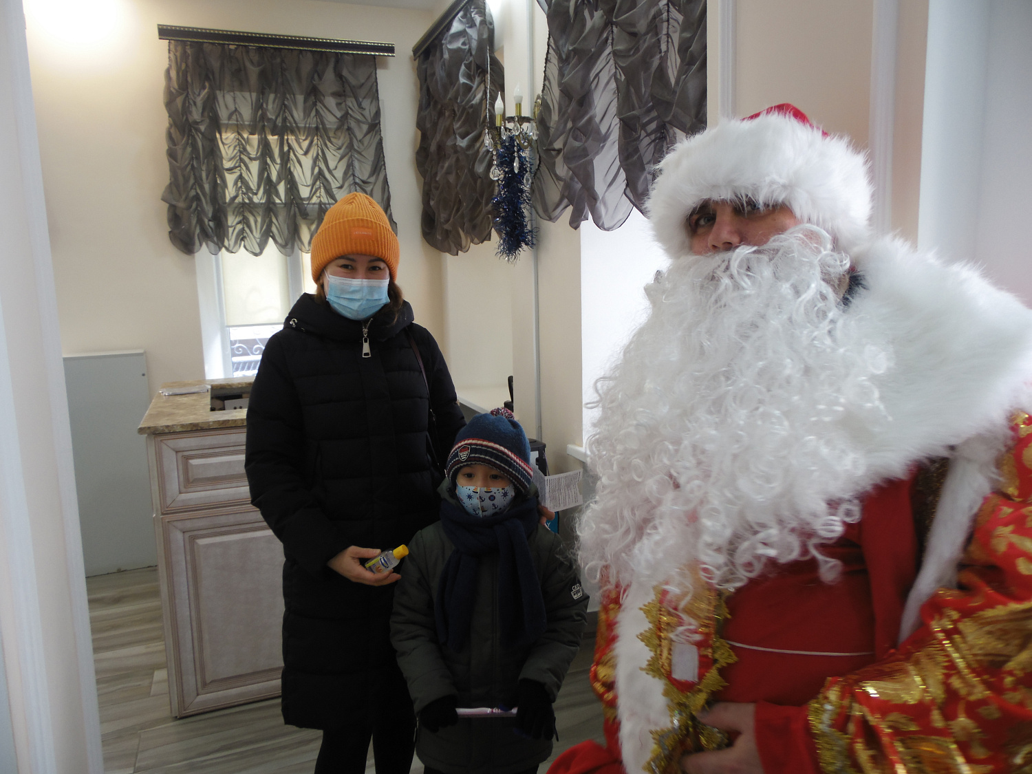 Новый год к нам мчится!