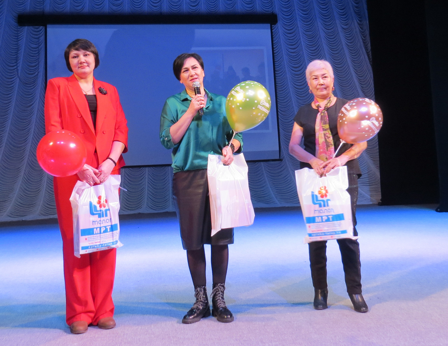 В АО Талап отметили 8 марта