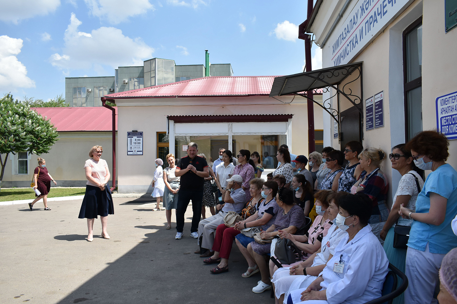 С праздником, дорогие медики! 