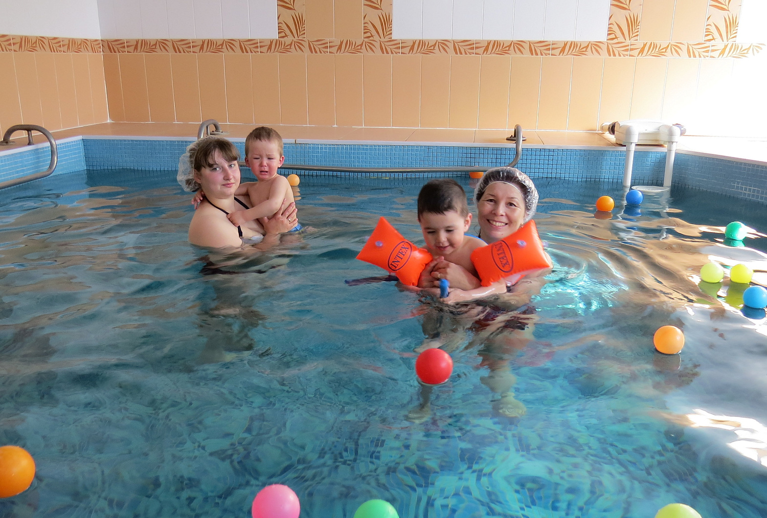 Закаливание в бассейне!