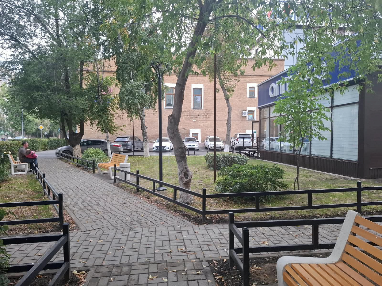В центре Уральска открылся обновлённый сквер
