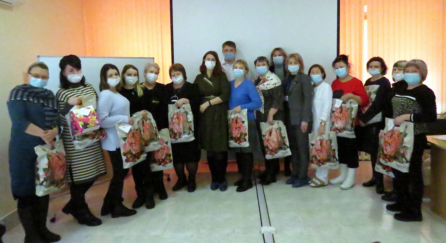 8 марта – корпоративный праздник в АО Талап